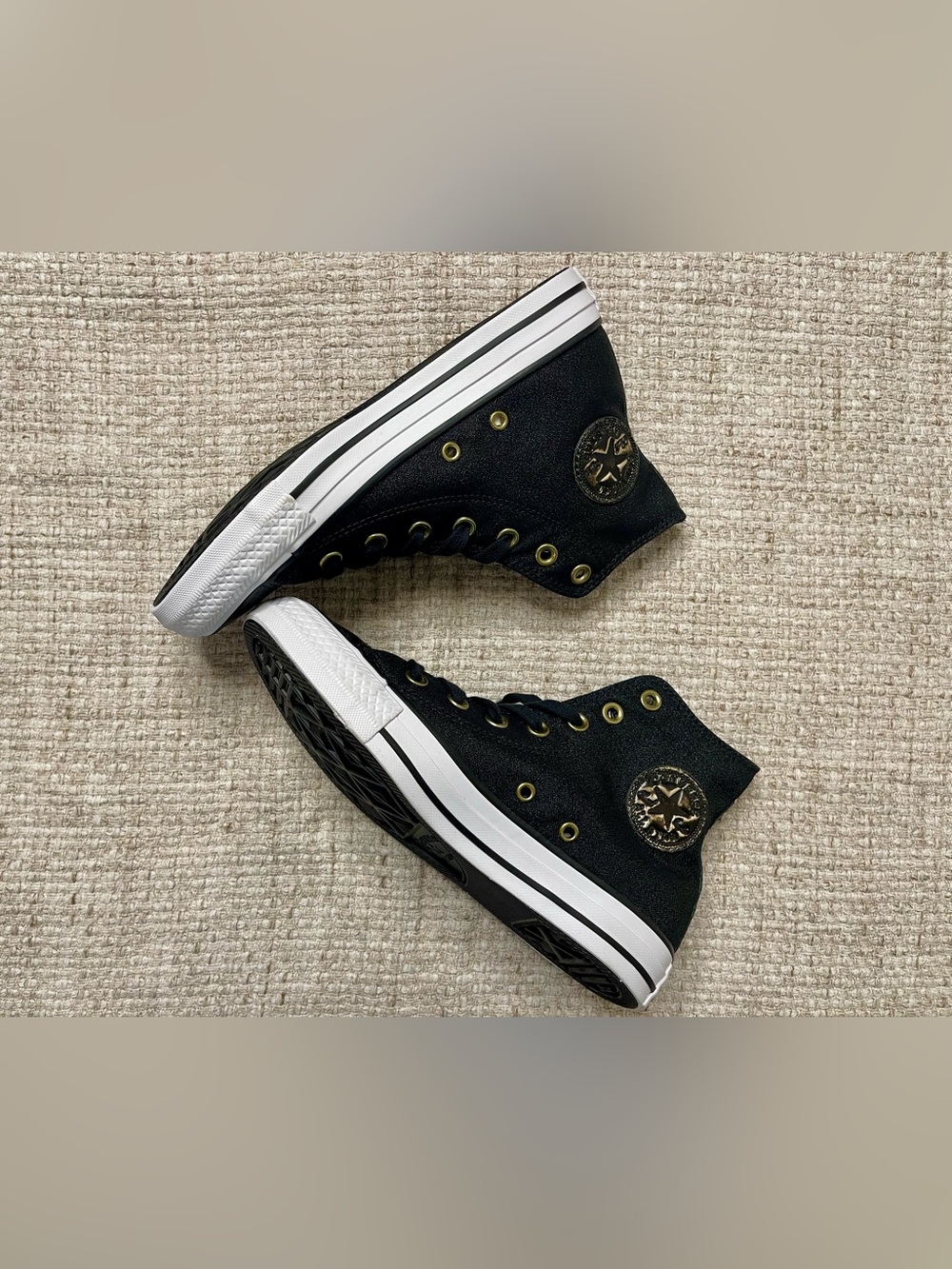 Wmns Converse Chuck Taylor All Star Brush Off Leather Toe Cap Black/Gold Sneaker